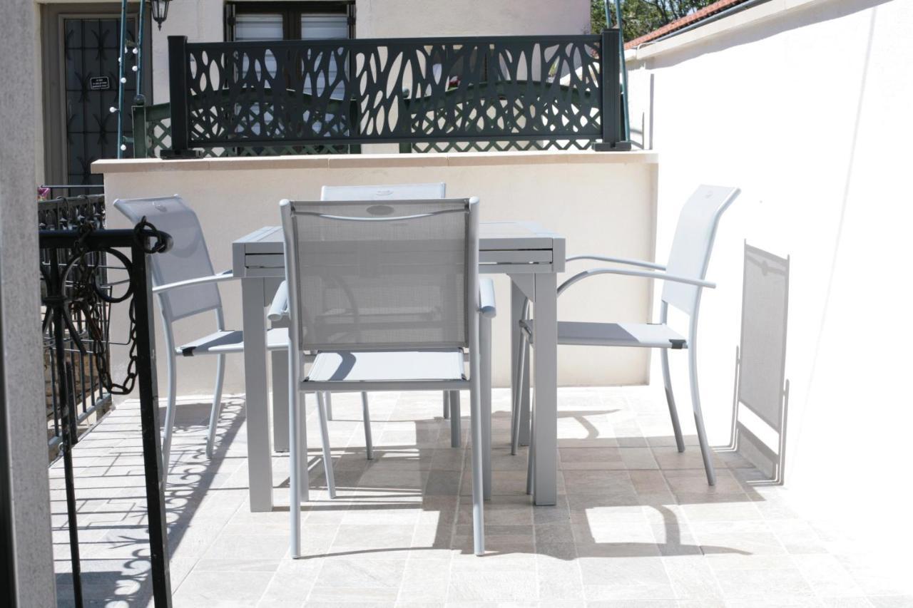 Rully House Apartment Bagian luar foto